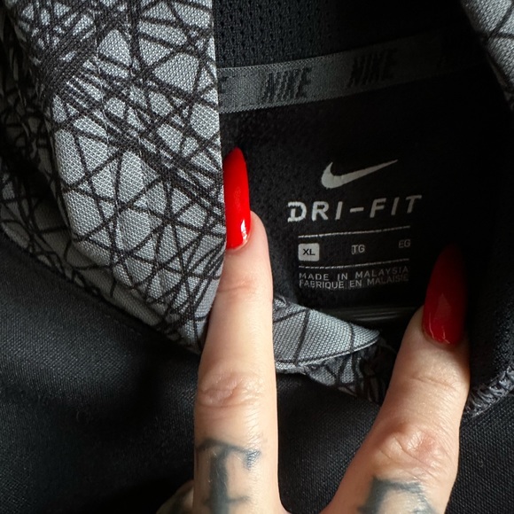 Nike Dri-Fit hoodie - Picture 4 of 4